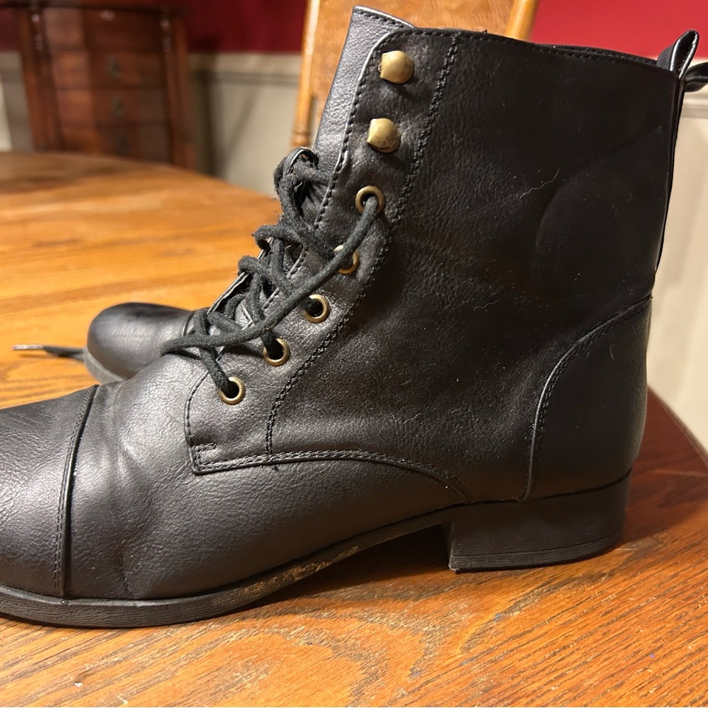 Black Lace-Up Boots